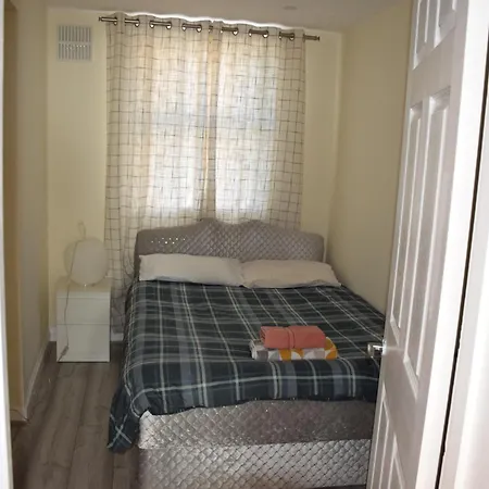 Chandos - 4 Bedroom House - 20 Mins To Centre London Exterior photo