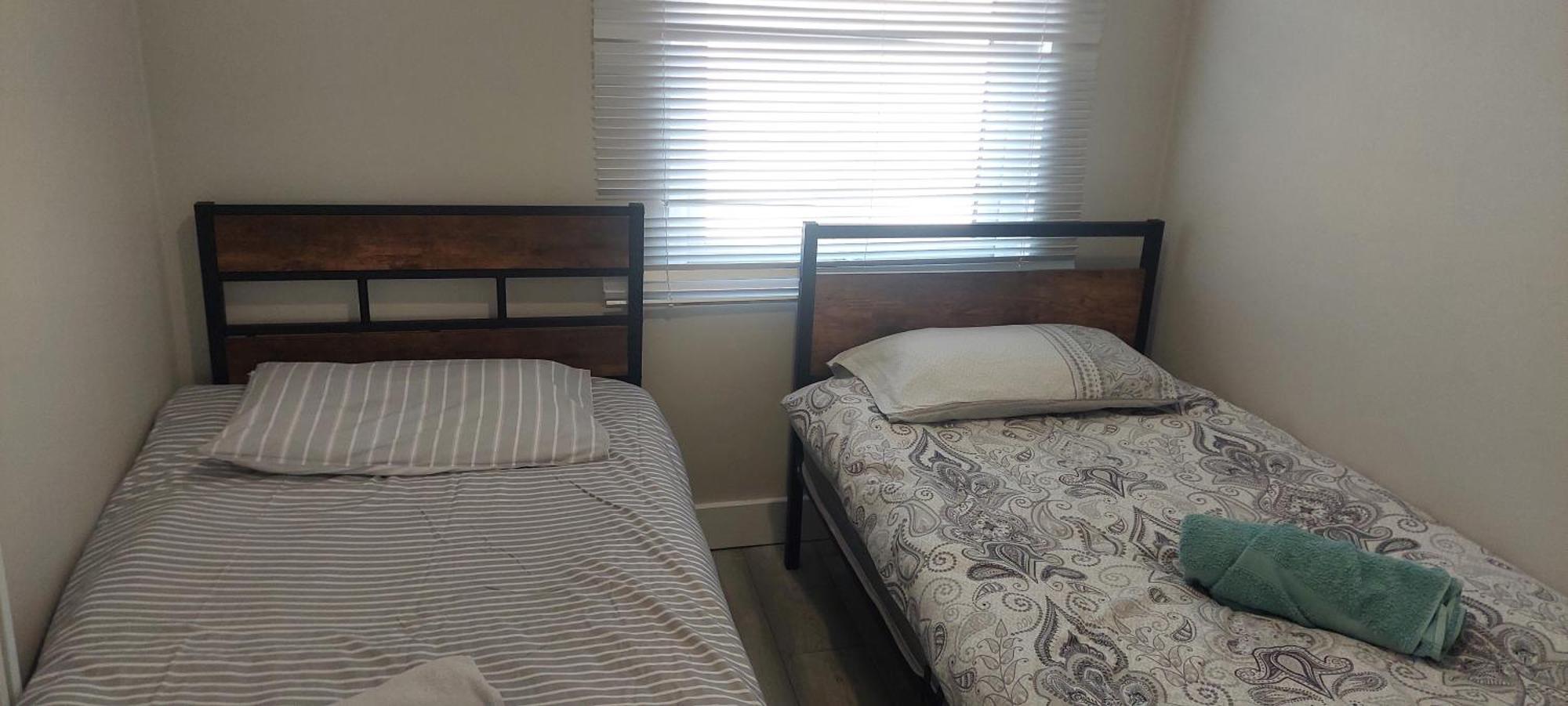 Chandos - 4 Bedroom House - 20 Mins To Centre London