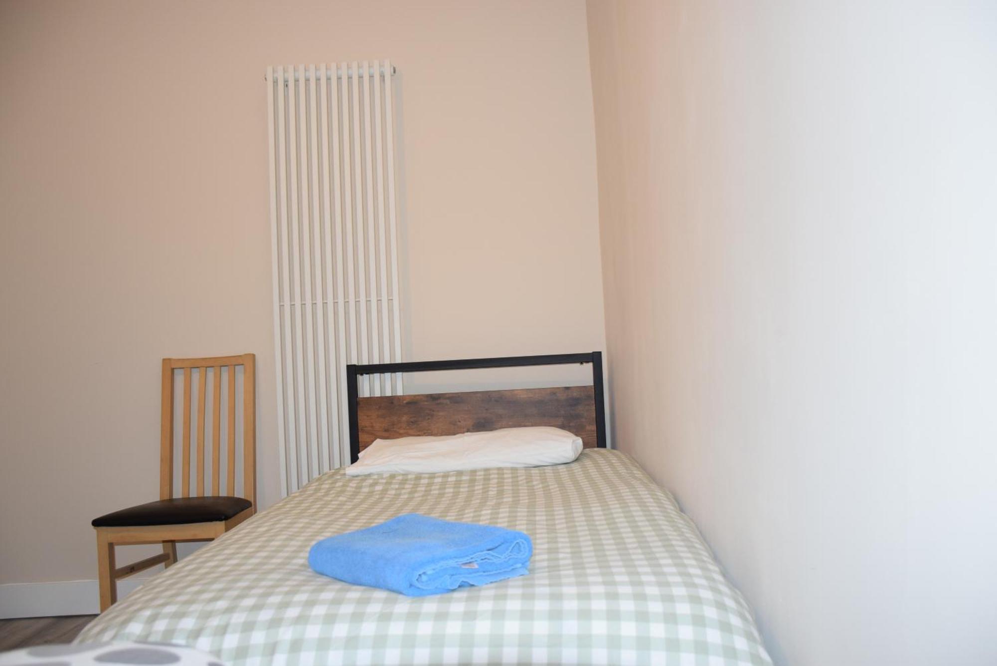 Chandos - 4 Bedroom House - 20 Mins To Centre London