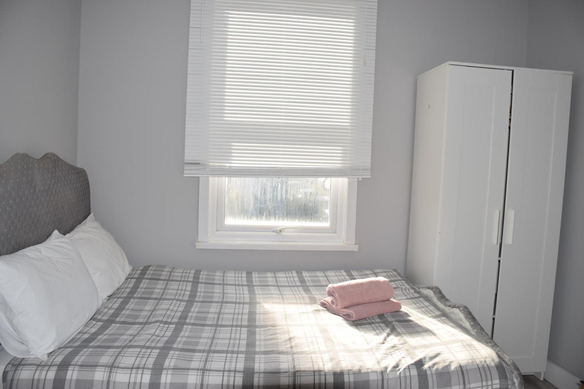Holiday home Chandos - 4 Bedroom House - 20 Mins To Centre *