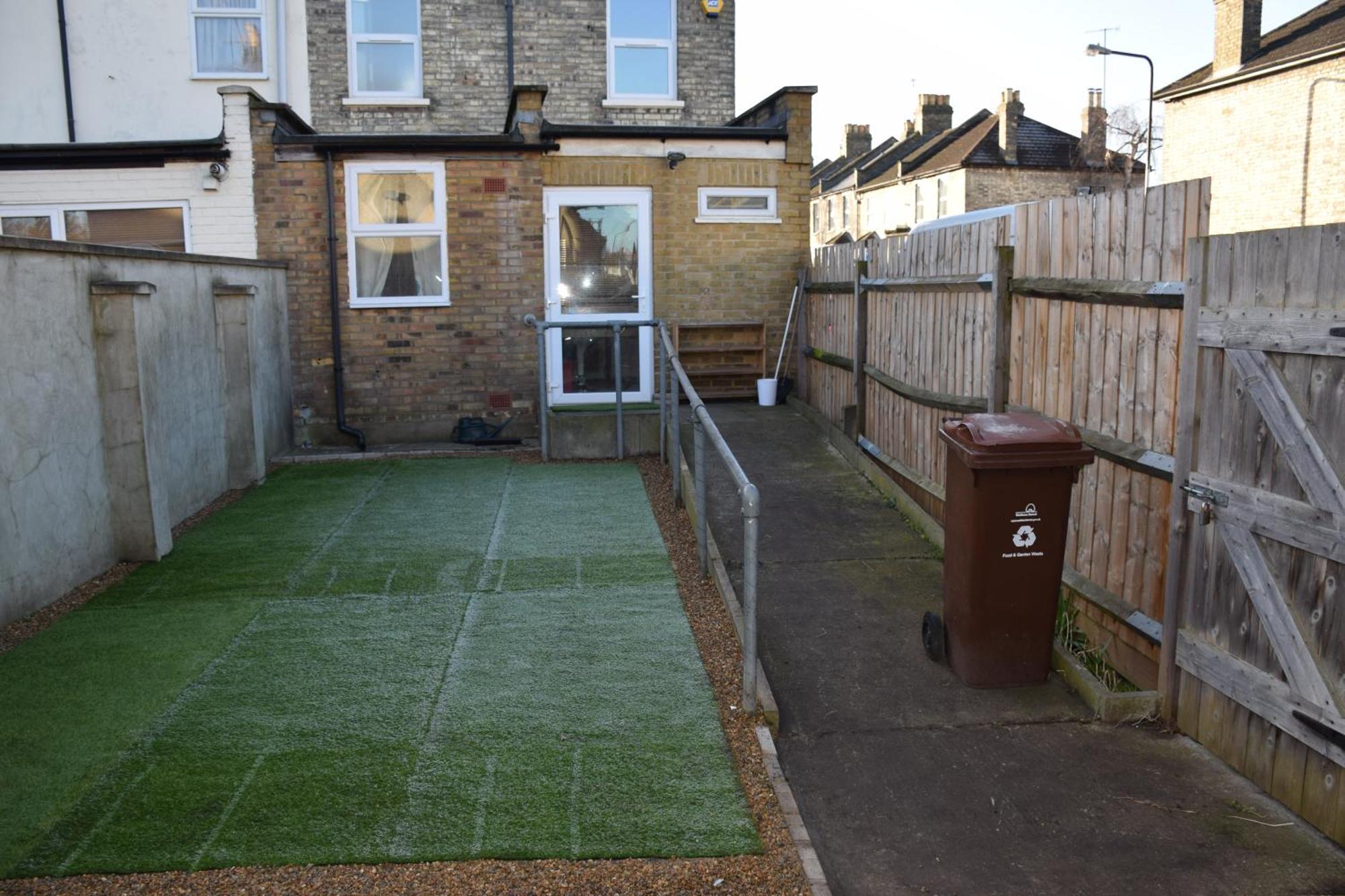 Chandos - 4 Bedroom House - 20 Mins To Centre * London